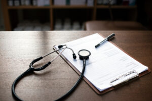 Stethoscope and health insurance form - © <a href='https://www.123rf.com/profile_rawpixel'>rawpixel</a>, <a href='https://www.123rf.com/free-images/'>123RF Free Images</a>